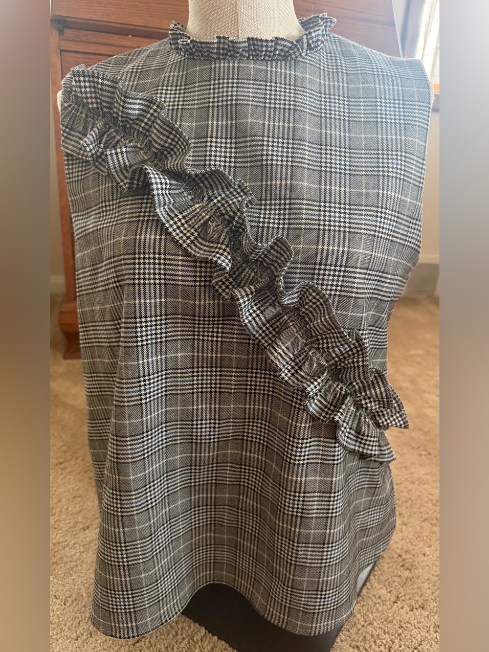 Zara Black White Blue Plaid Sleeveless Ruffled Blouse